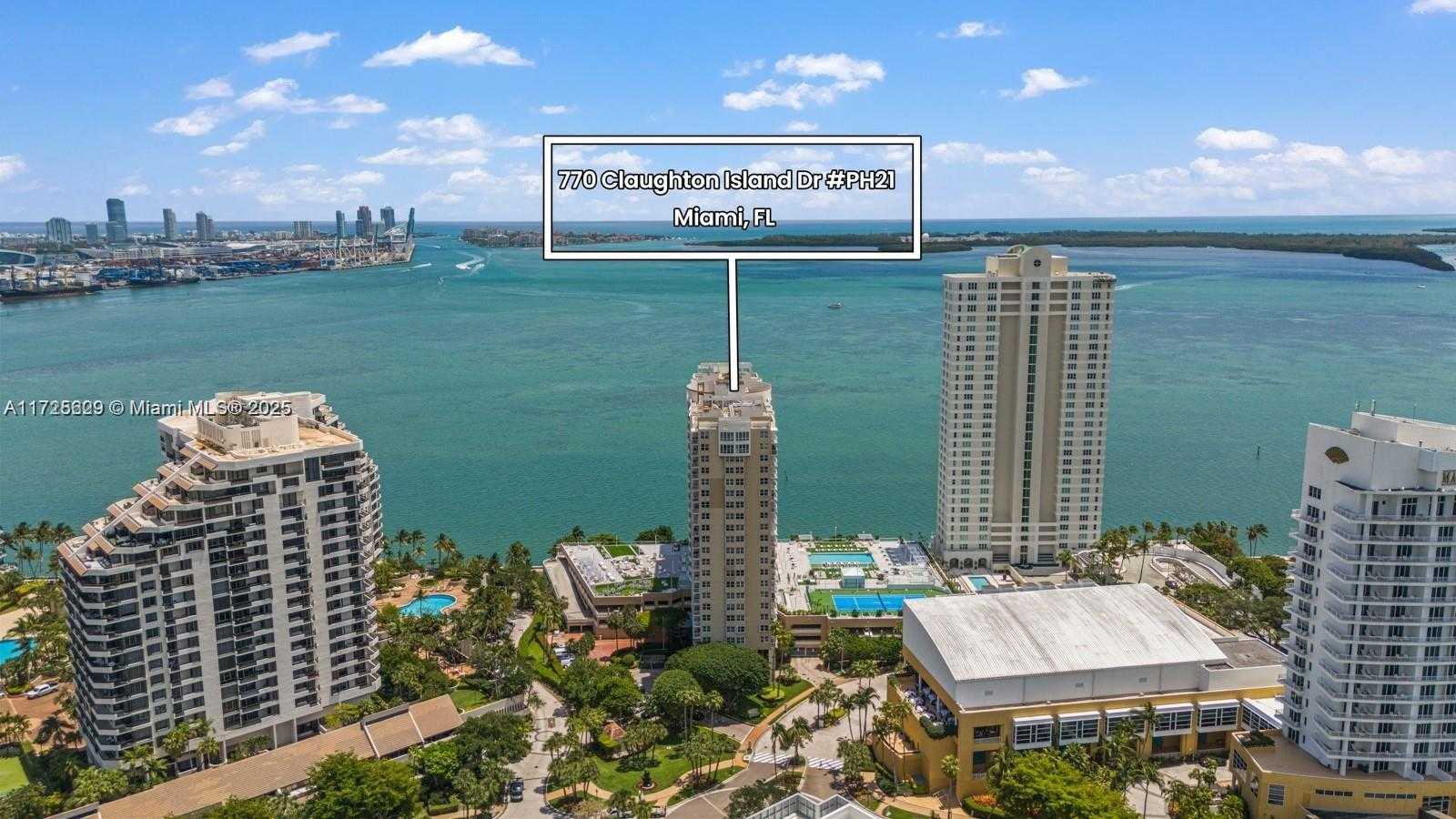 Small Image of 770 CLAUGHTON ISLAND DR #PH21, Miami Number 30