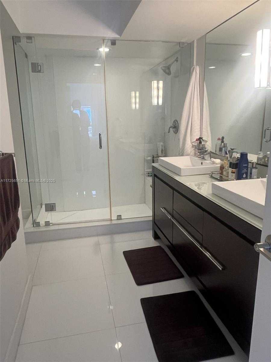 Small Image of 3530 MYSTIC POINTE DR #3007, Aventura Number 18