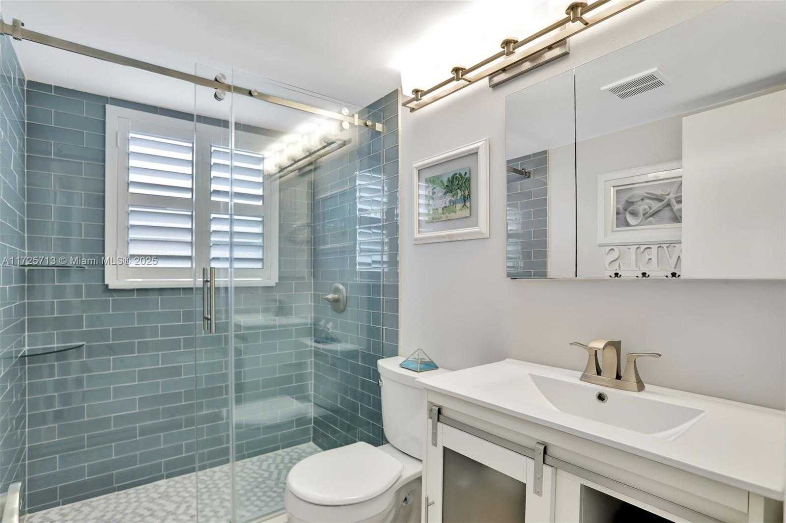 Small Image of 285 VENTNOR S #285, Deerfield Beach Number 13