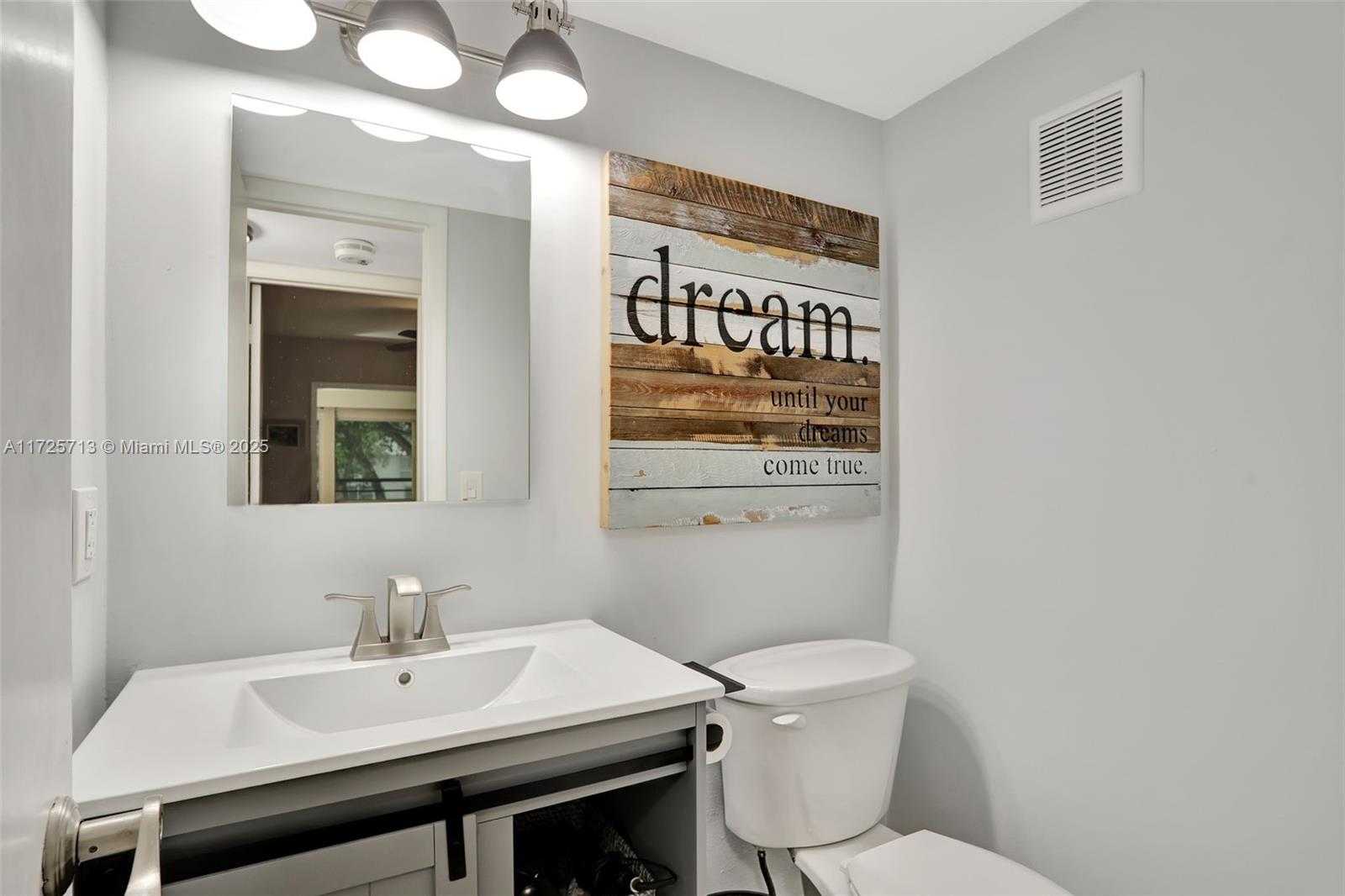 Small Image of 285 VENTNOR S #285, Deerfield Beach Number 15