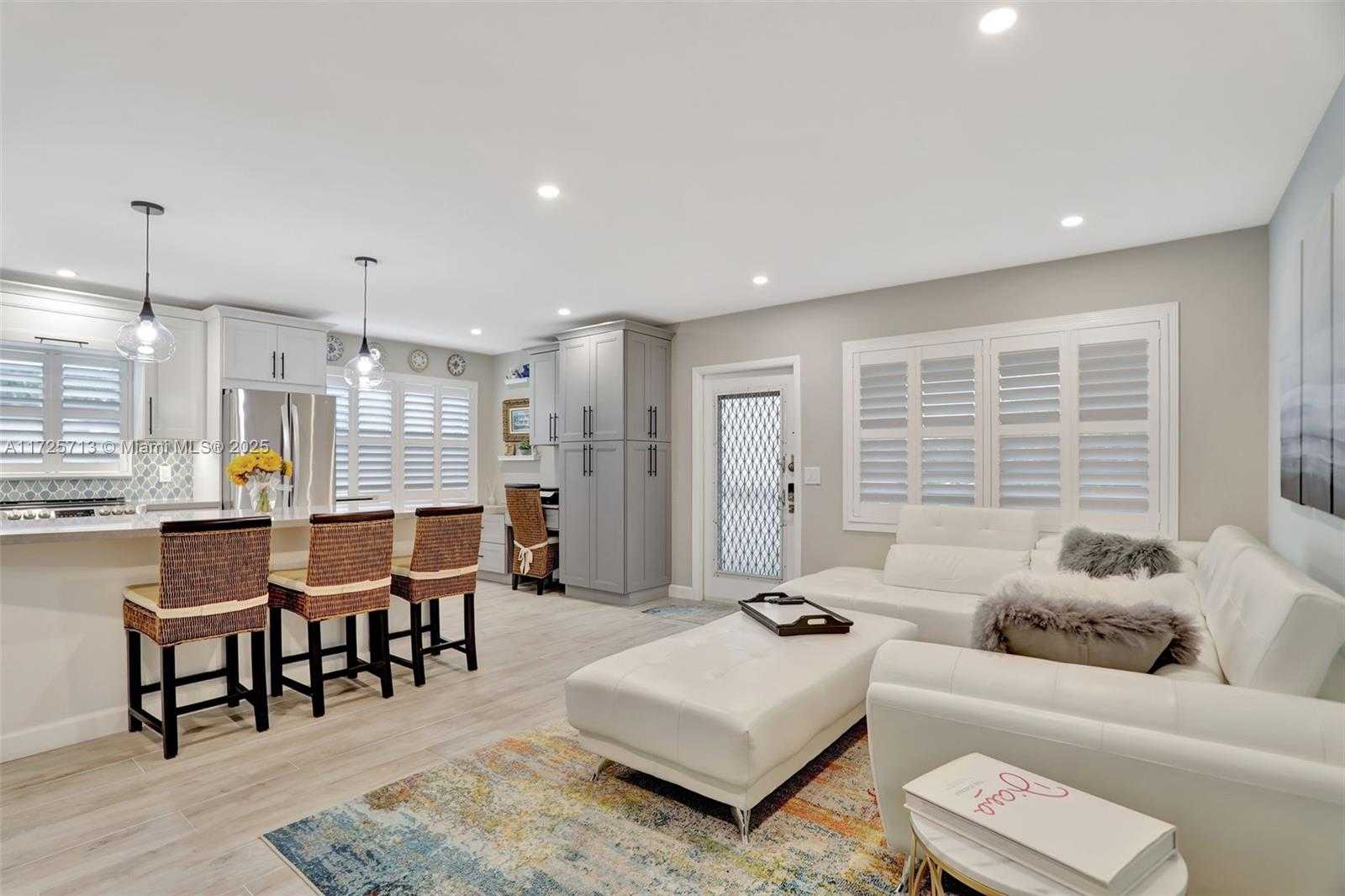 Small Image of 285 VENTNOR S #285, Deerfield Beach Number 3
