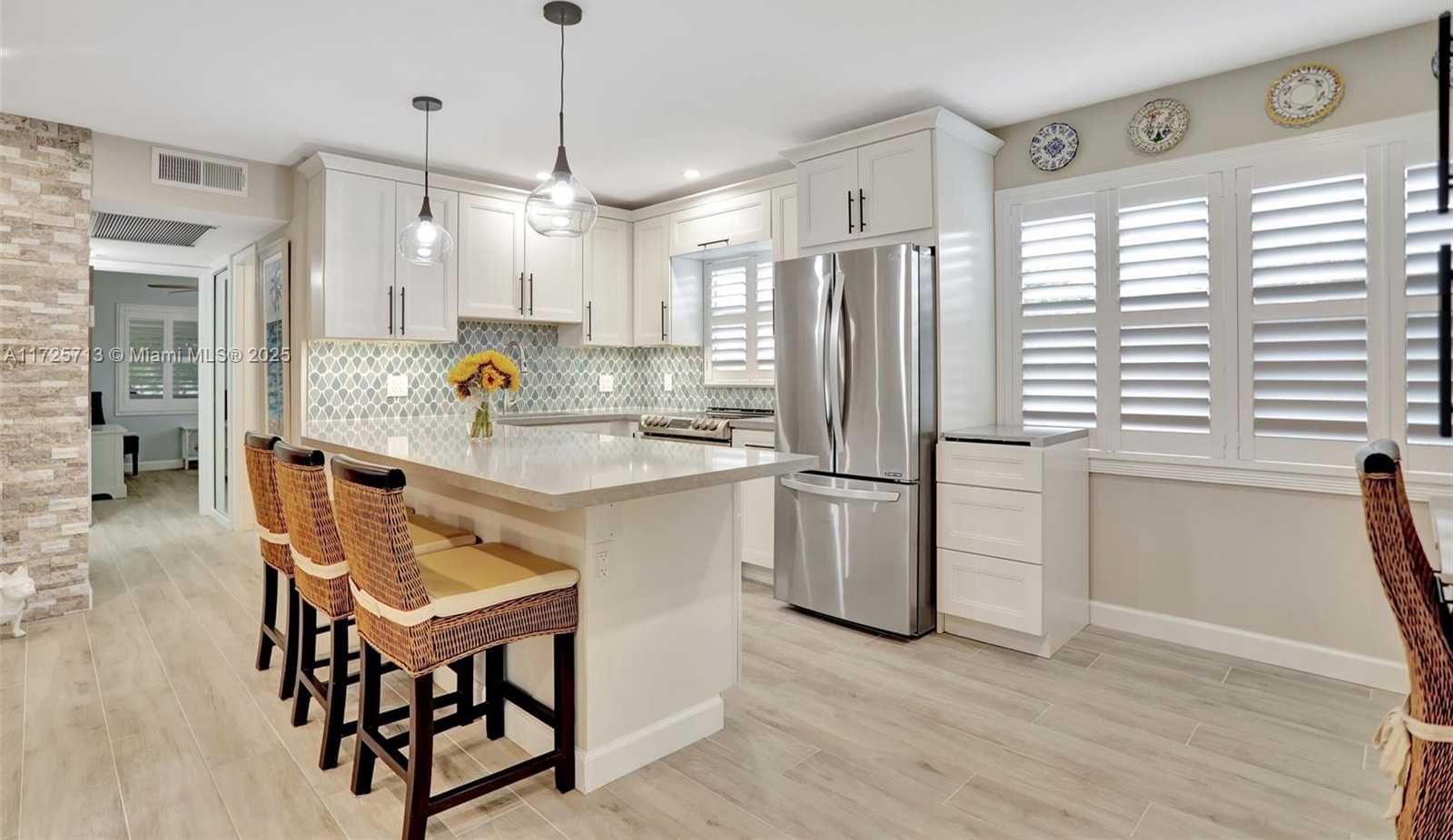 Small Image of 285 VENTNOR S #285, Deerfield Beach Number 4