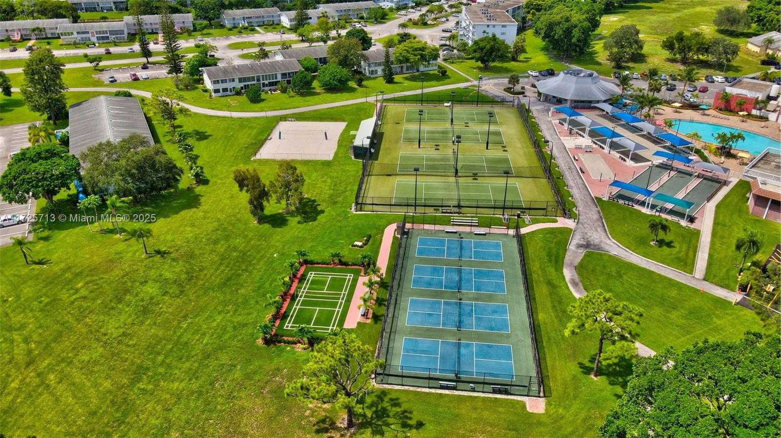 Small Image of 285 VENTNOR S #285, Deerfield Beach Number 58