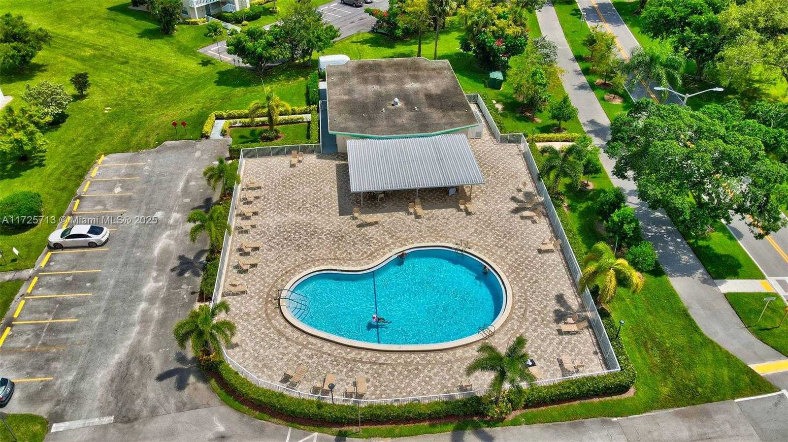 Small Image of 285 VENTNOR S #285, Deerfield Beach Number 60