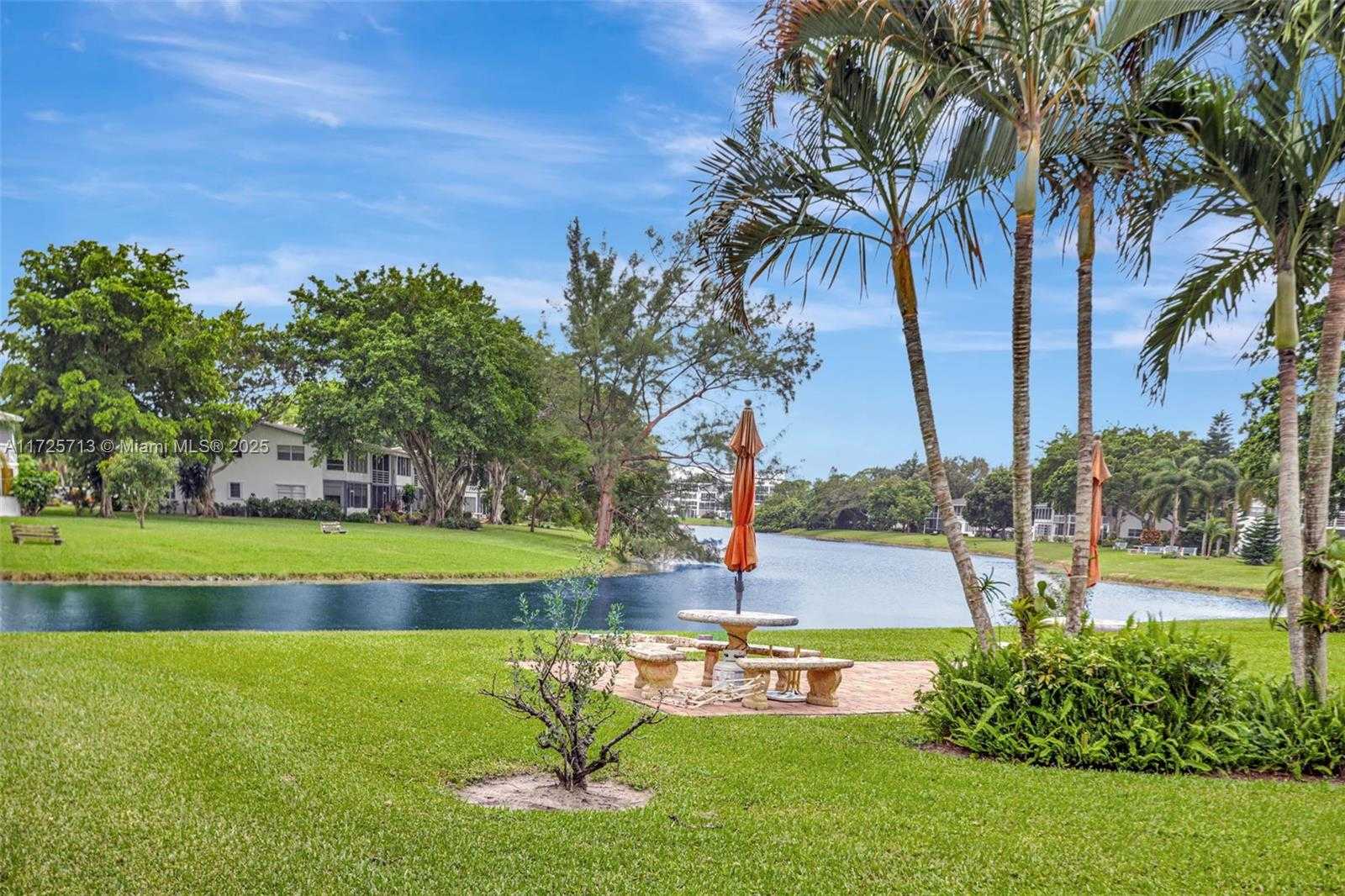Small Image of 285 VENTNOR S #285, Deerfield Beach Number 8