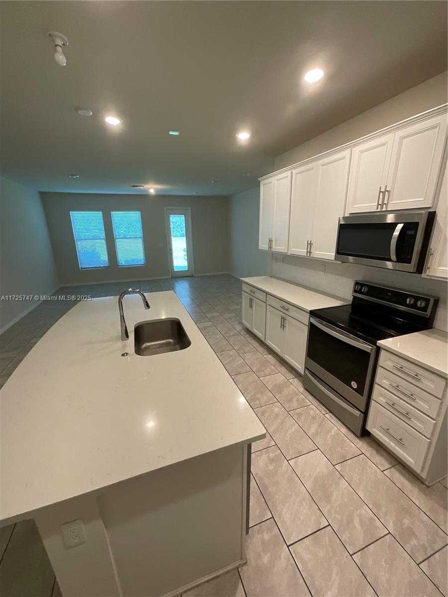 Small Image of 2131 NORTH APPLETON CIR N, Oakland Park Number 23