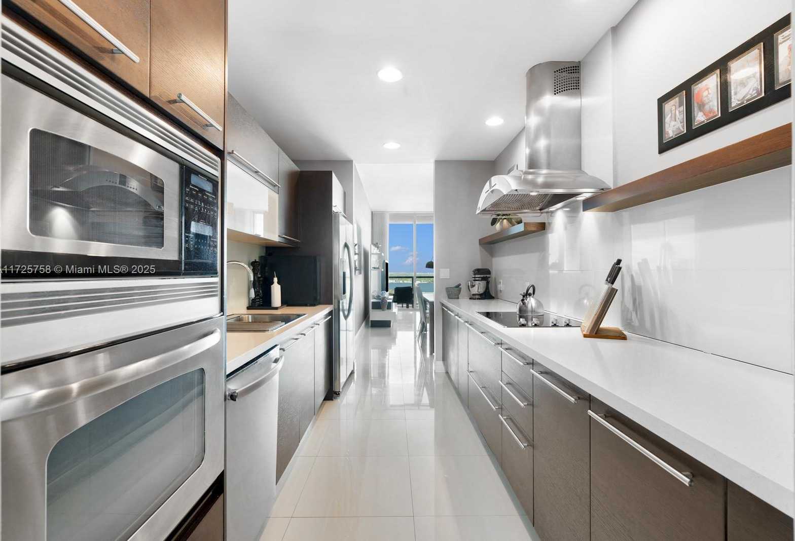 Small Image of 7930 EAST DR #1405, North Bay Village Number 14
