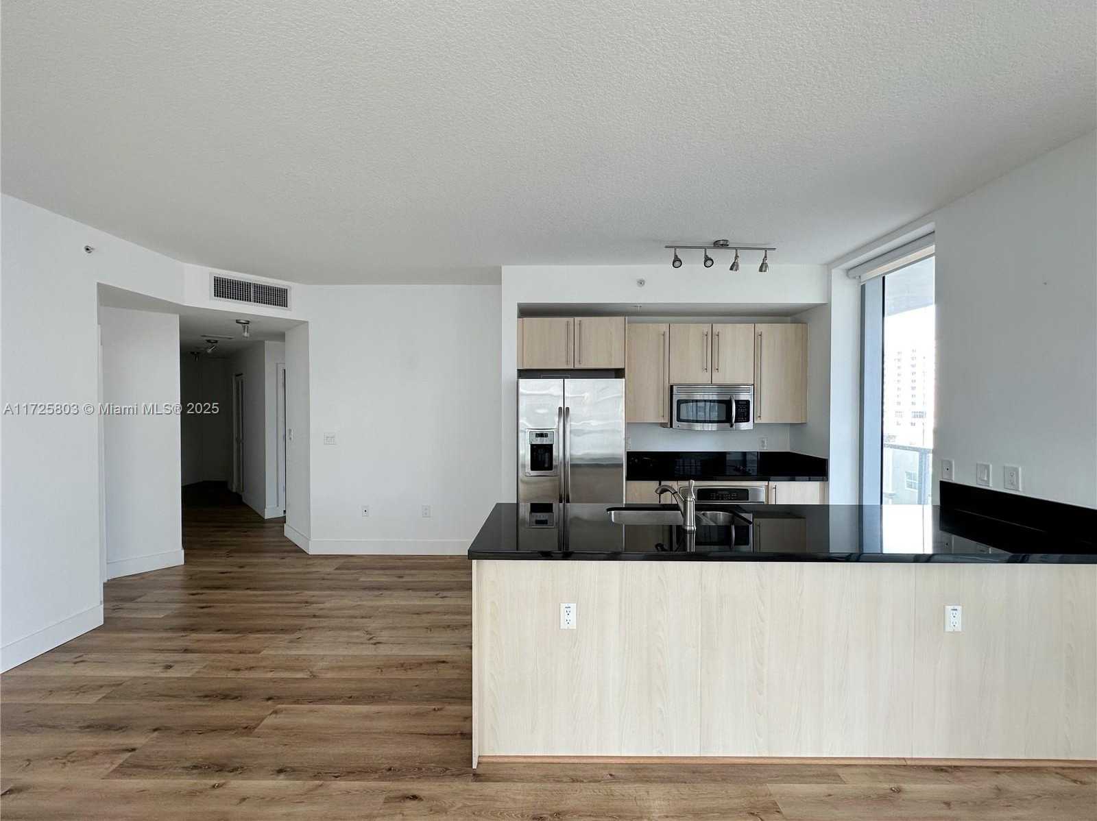 Small Image of 1111 SOUTH WEST 1ST AVE #1820-N, Miami Number 7