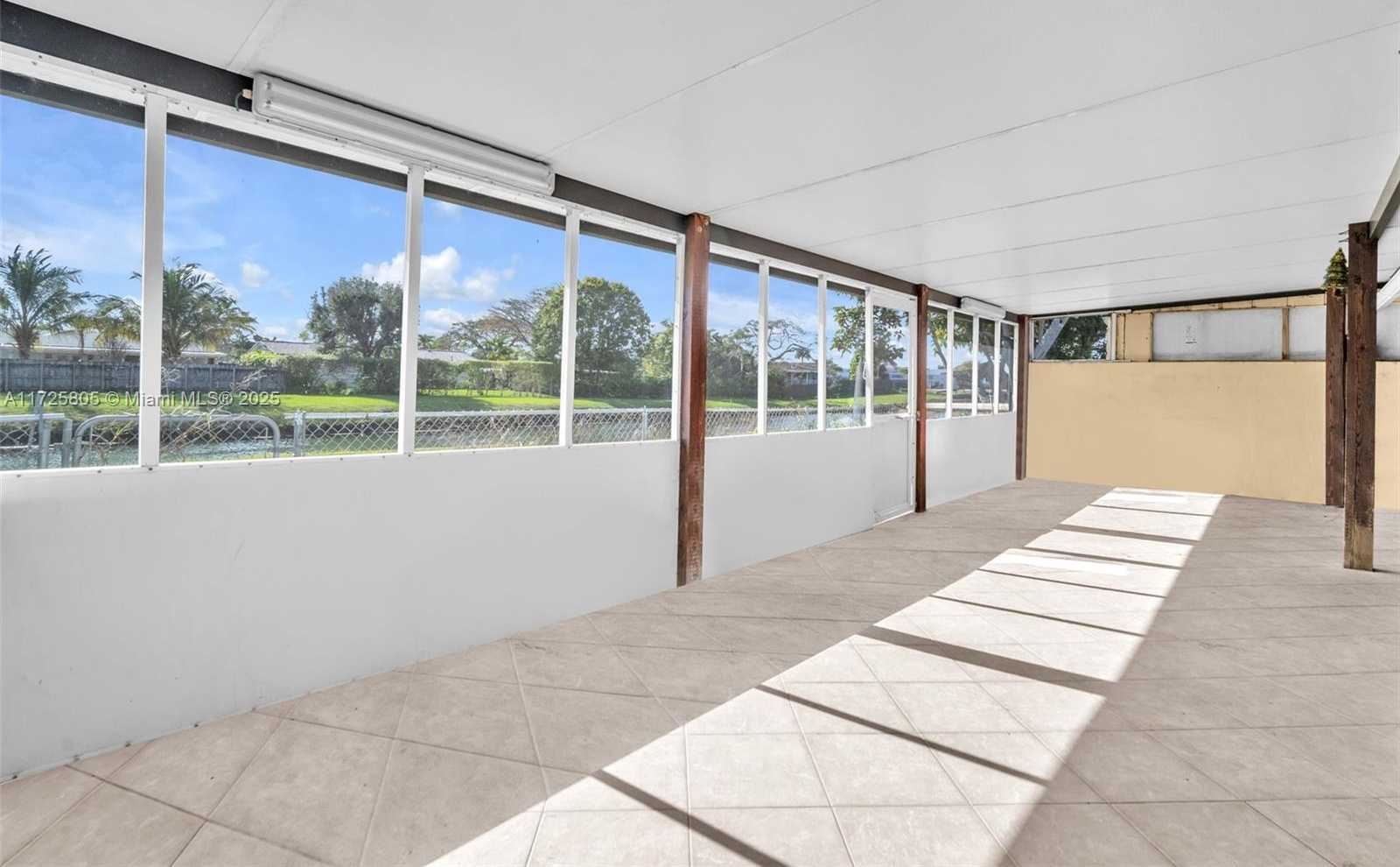 Small Image of 12104 SOUTH WEST 110TH ST CIR S, Miami Number 16