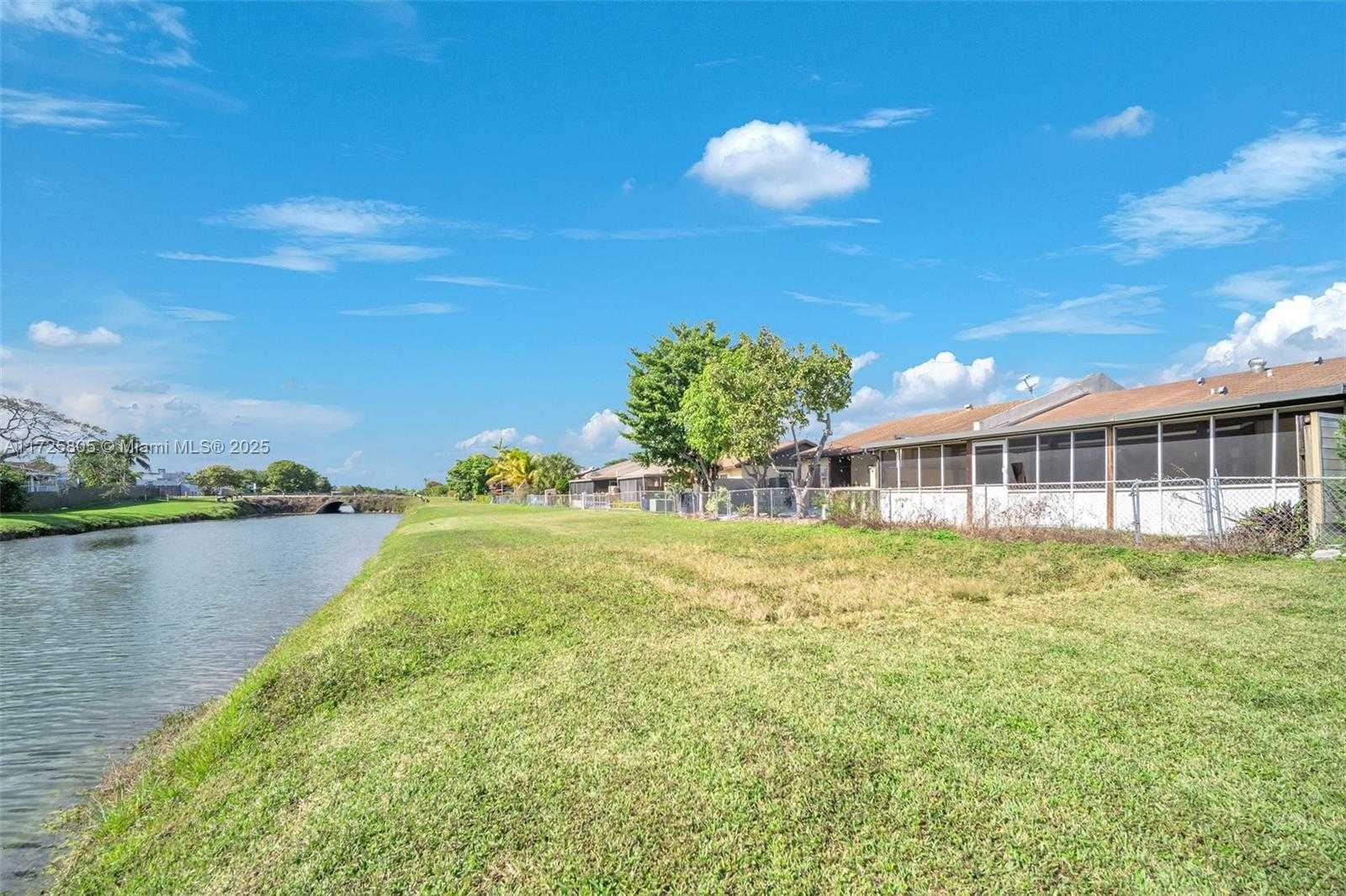 Small Image of 12104 SOUTH WEST 110TH ST CIR S, Miami Number 20