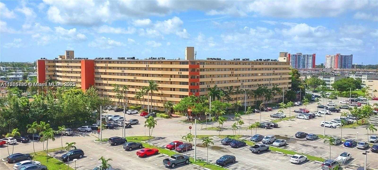 Small Image of 1750 NORTH EAST 191ST ST #428-4, Miami Number 20