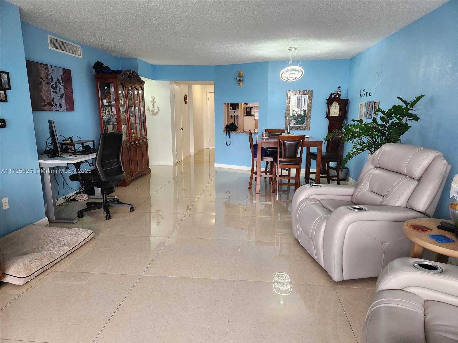 Small Image of 1750 NORTH EAST 191ST ST #428-4, Miami Number 4