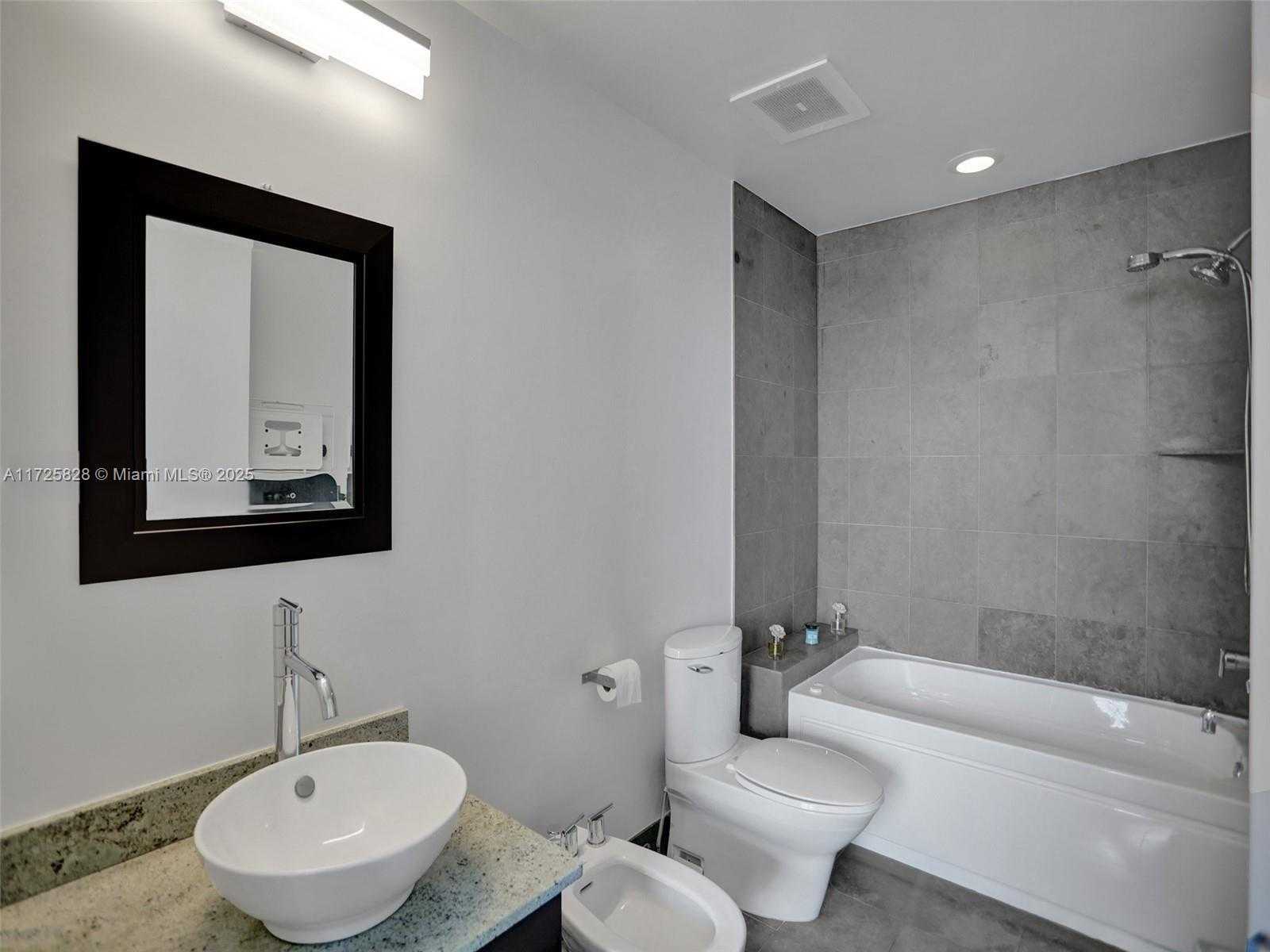 Small Image of 3029 NORTH EAST 188TH ST #1024, Aventura Number 25