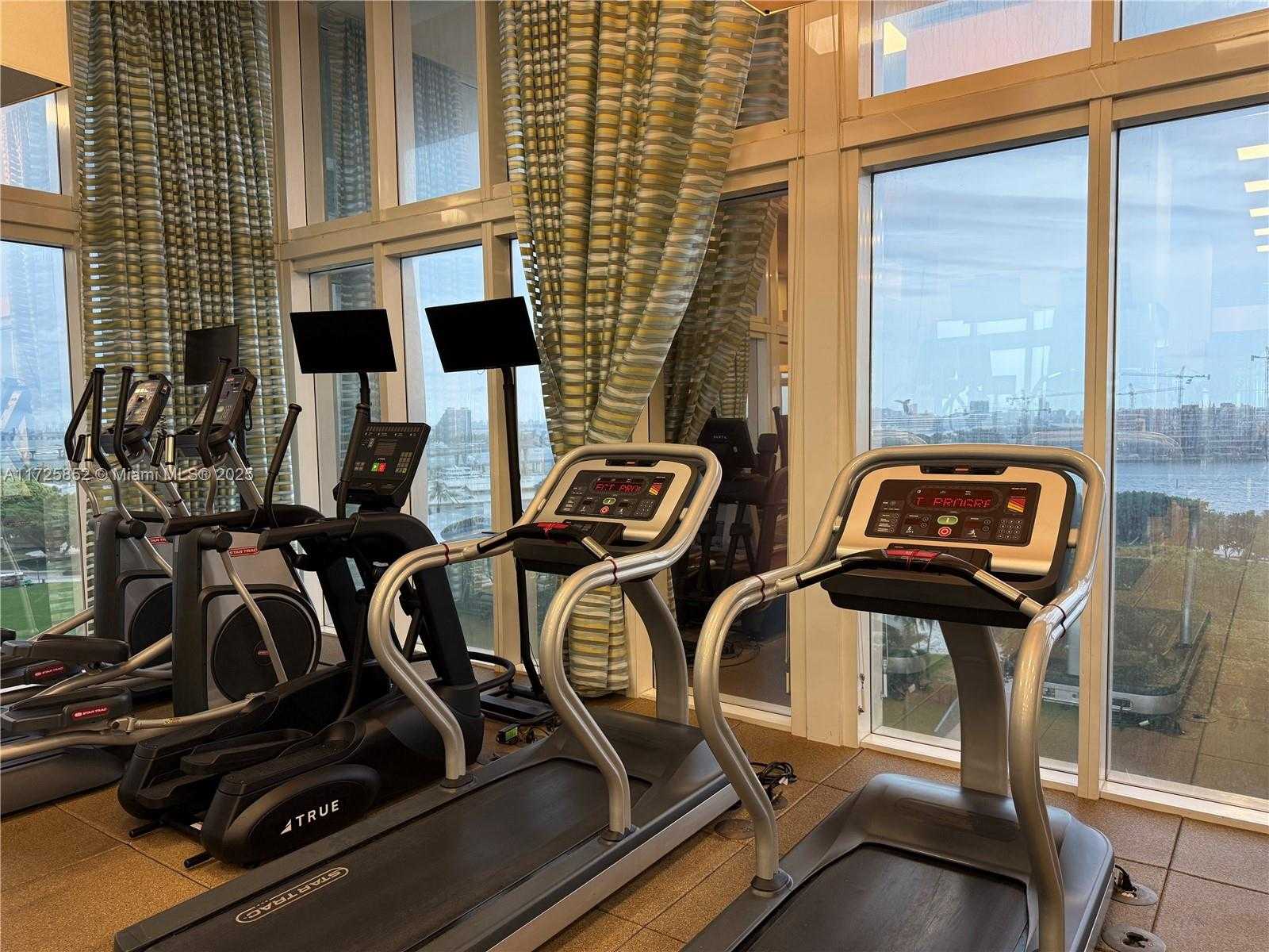 Small Image of 50 BISCAYNE BLVD #1902, Miami Number 100