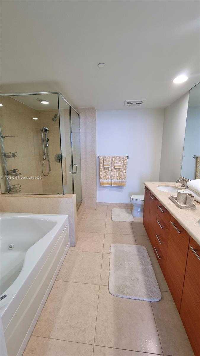 Small Image of 50 BISCAYNE BLVD #1902, Miami Number 13