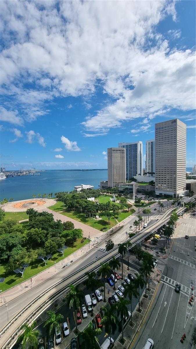 Small Image of 50 BISCAYNE BLVD #1902, Miami Number 2
