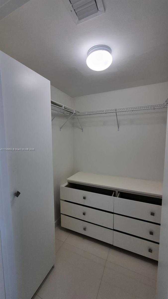 Small Image of 50 BISCAYNE BLVD #1902, Miami Number 36
