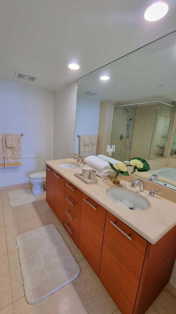 Small Image of 50 BISCAYNE BLVD #1902, Miami Number 72