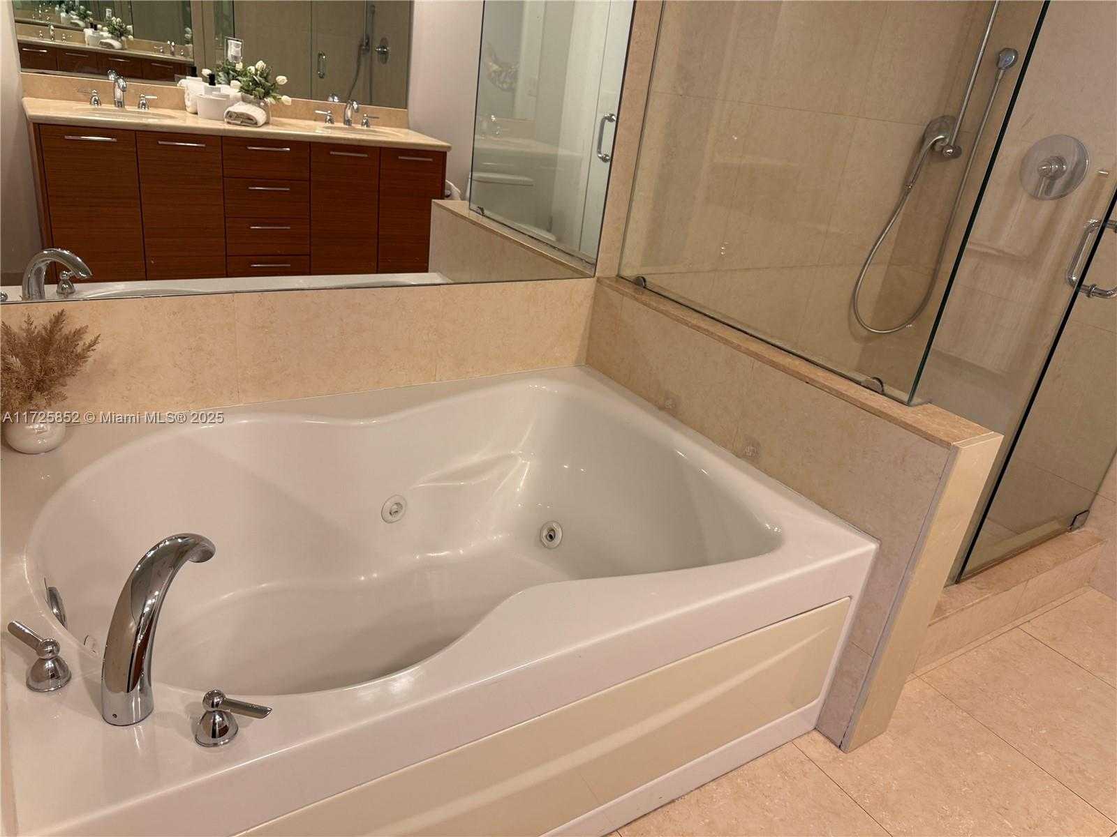 Small Image of 50 BISCAYNE BLVD #1902, Miami Number 85
