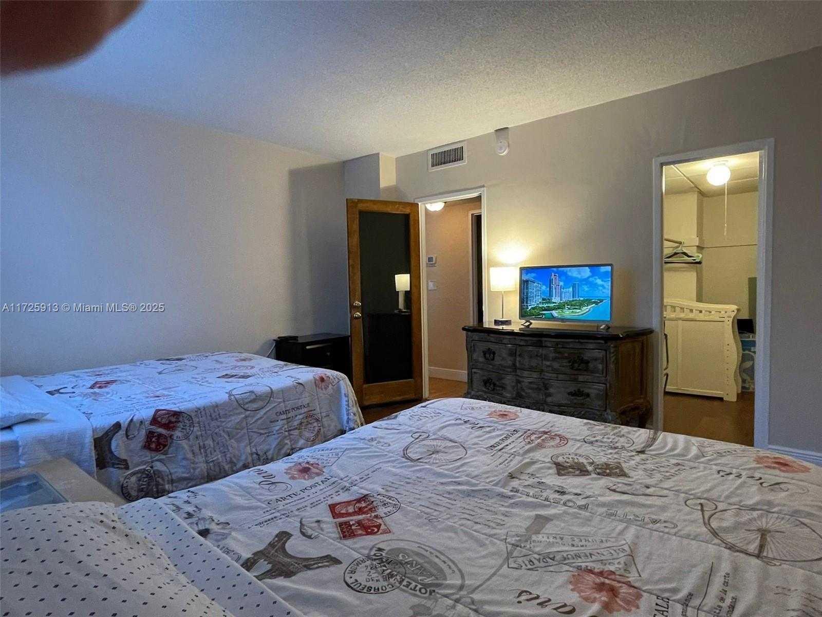 Small Image of 3901 SOUTH OCEAN DR #2E, Hollywood Number 13