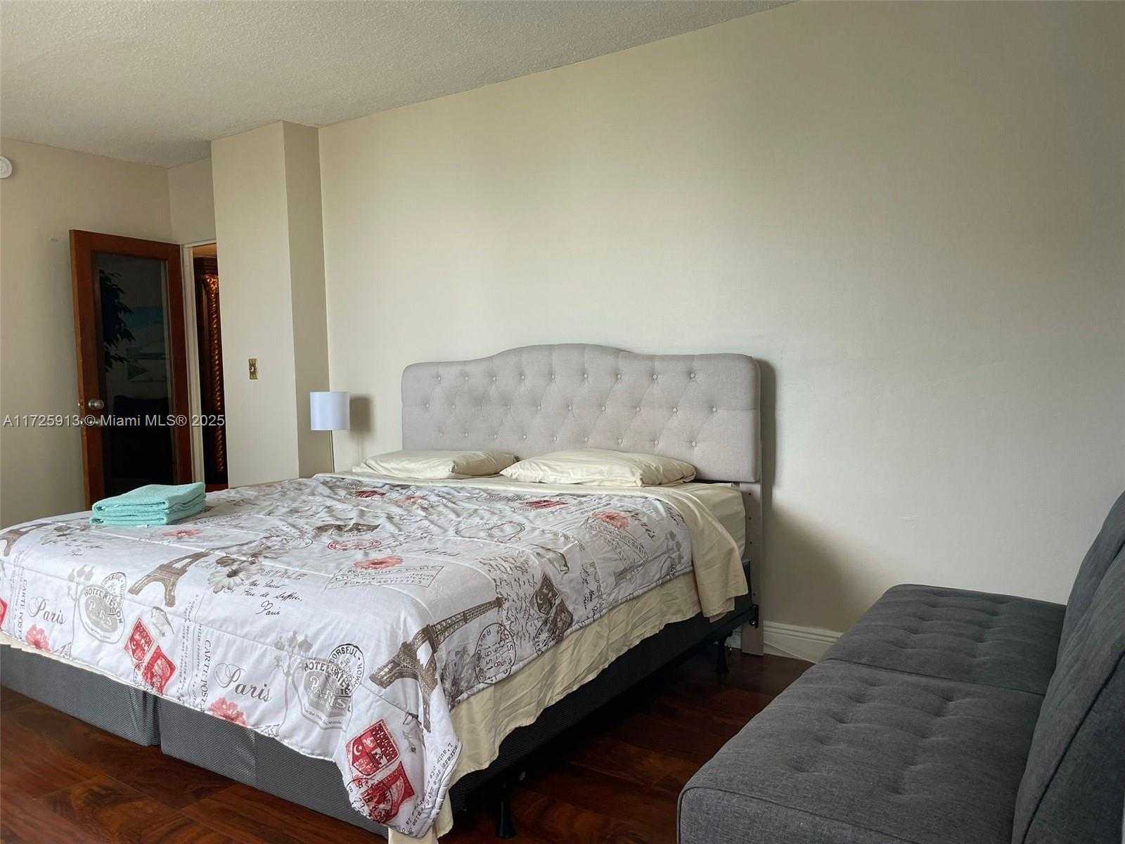 Small Image of 3901 SOUTH OCEAN DR #2E, Hollywood Number 5
