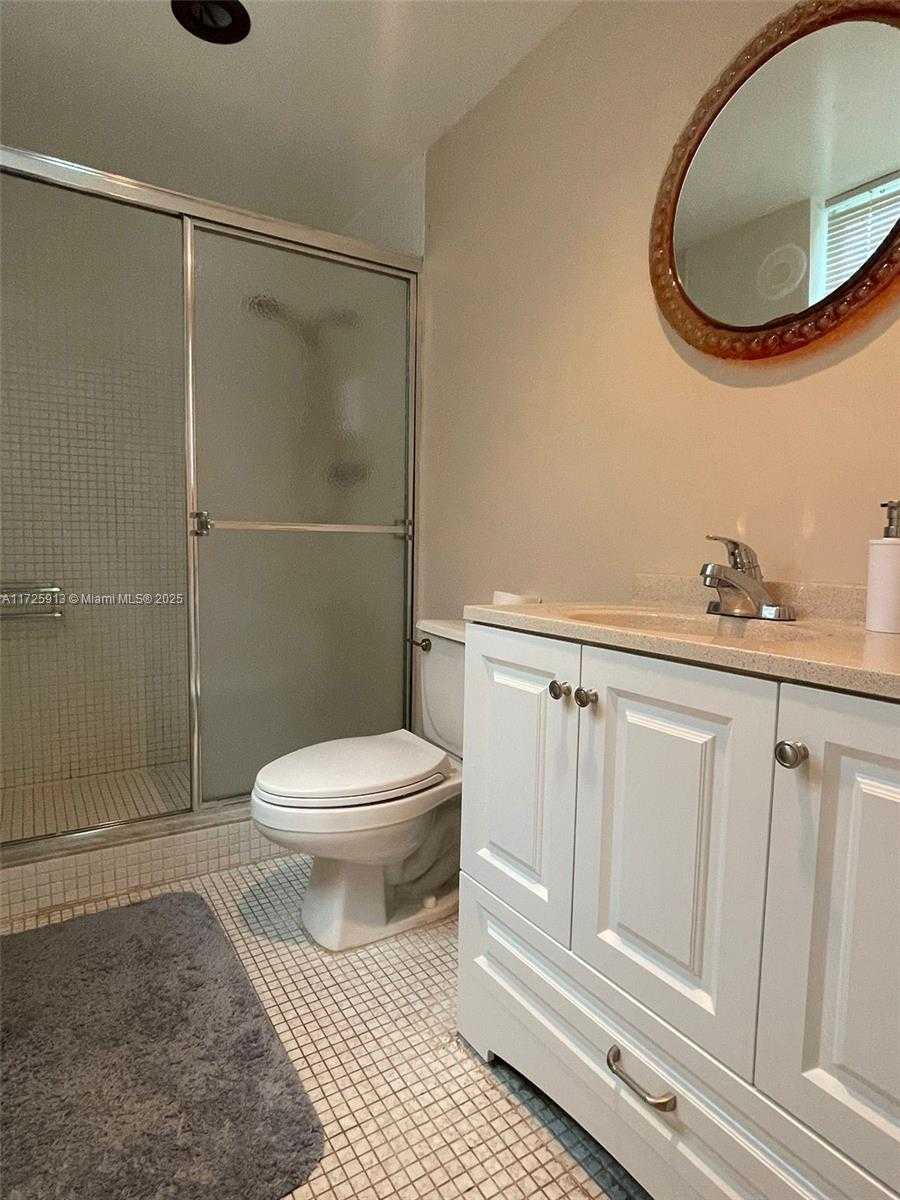 Small Image of 3901 SOUTH OCEAN DR #2E, Hollywood Number 6