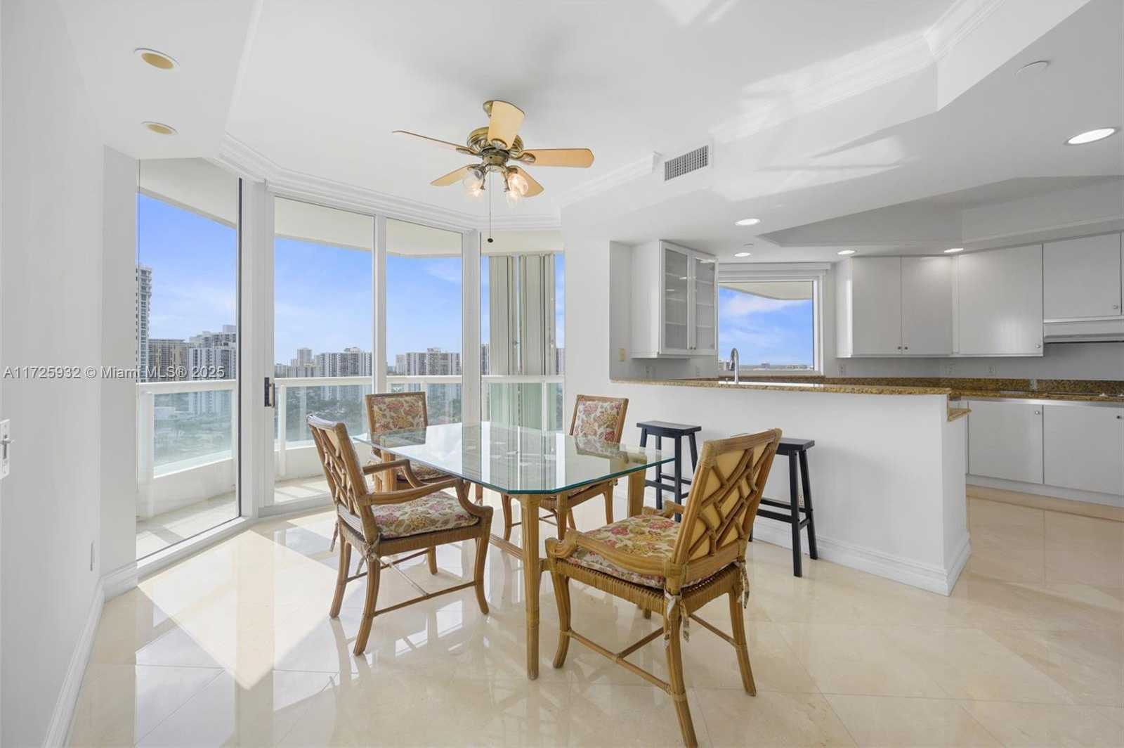 Small Image of 21050 POINT PL #1705, Aventura Number 13