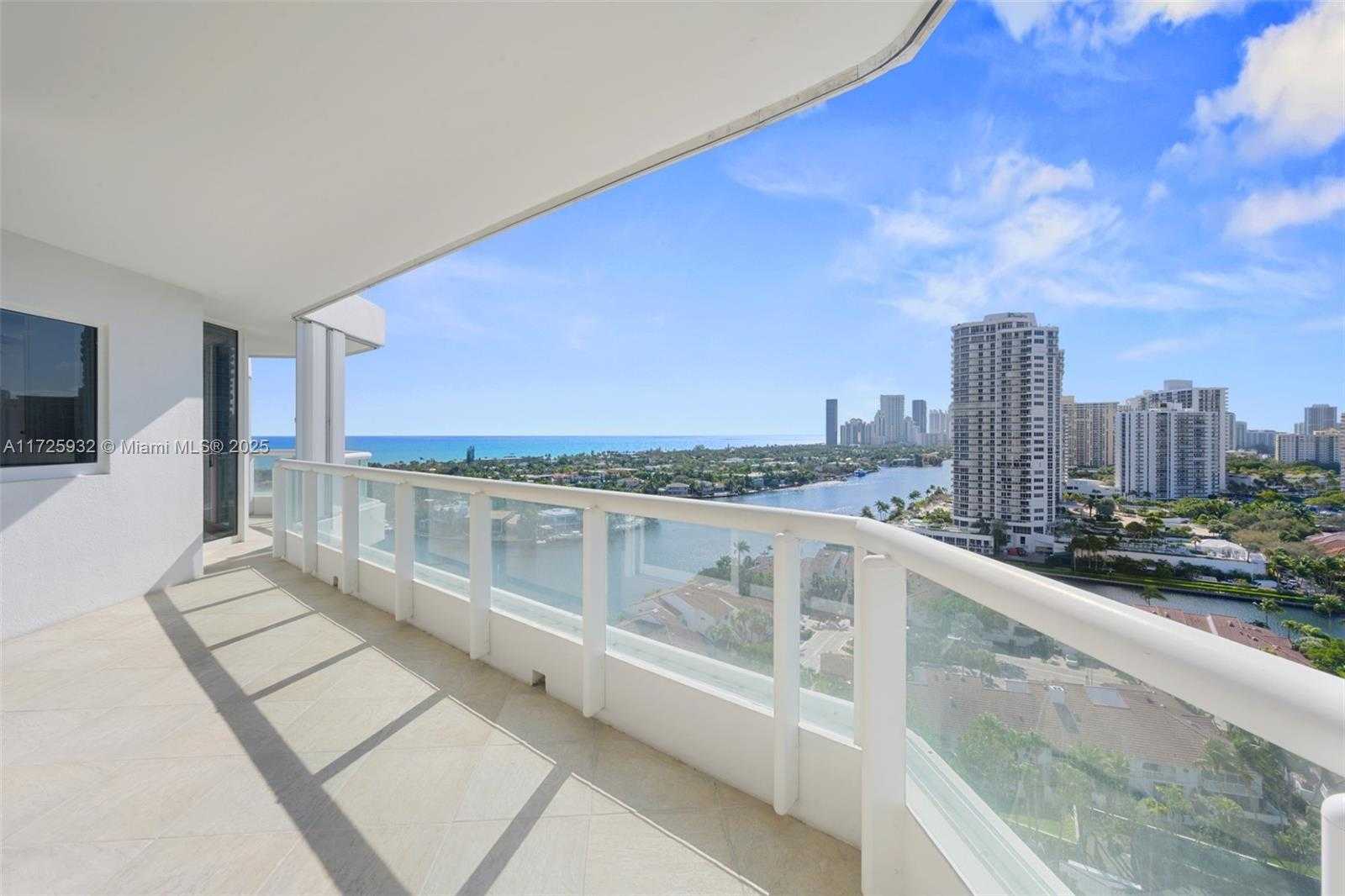 Small Image of 21050 POINT PL #1705, Aventura Number 14
