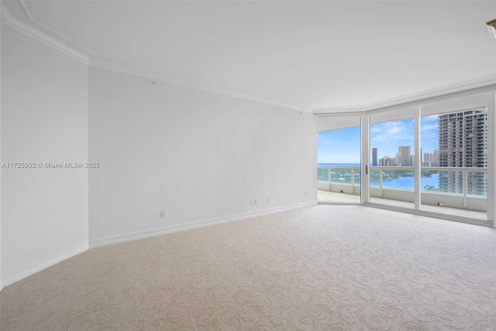 Small Image of 21050 POINT PL #1705, Aventura Number 22