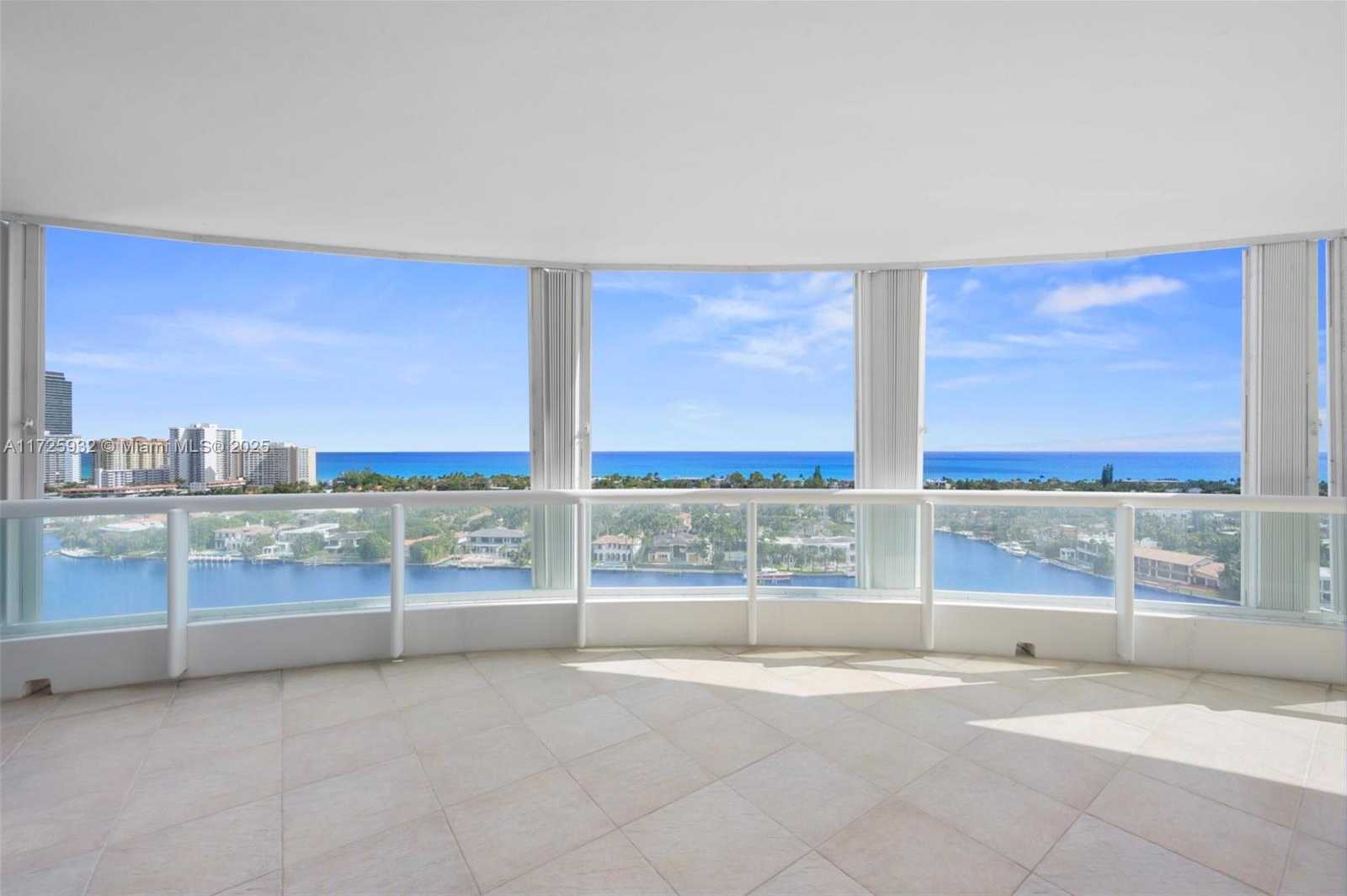 Small Image of 21050 POINT PL #1705, Aventura Number 4