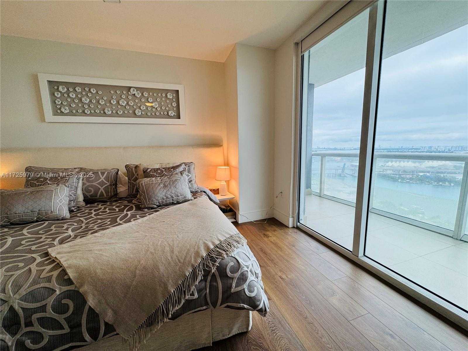 Small Image of 50 BISCAYNE BLVD #3510, Miami Number 25