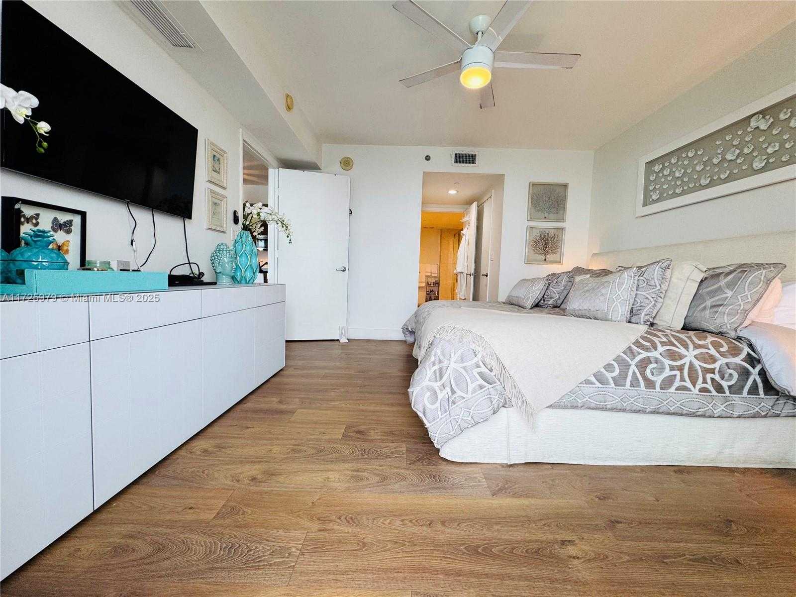 Small Image of 50 BISCAYNE BLVD #3510, Miami Number 26