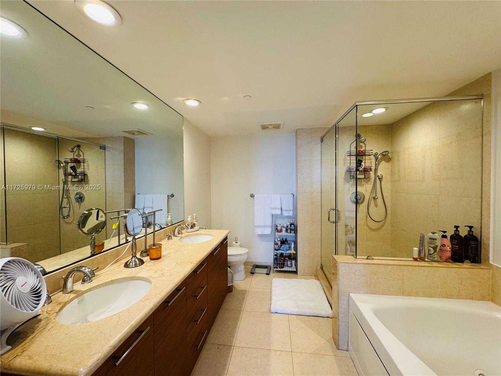 Small Image of 50 BISCAYNE BLVD #3510, Miami Number 30