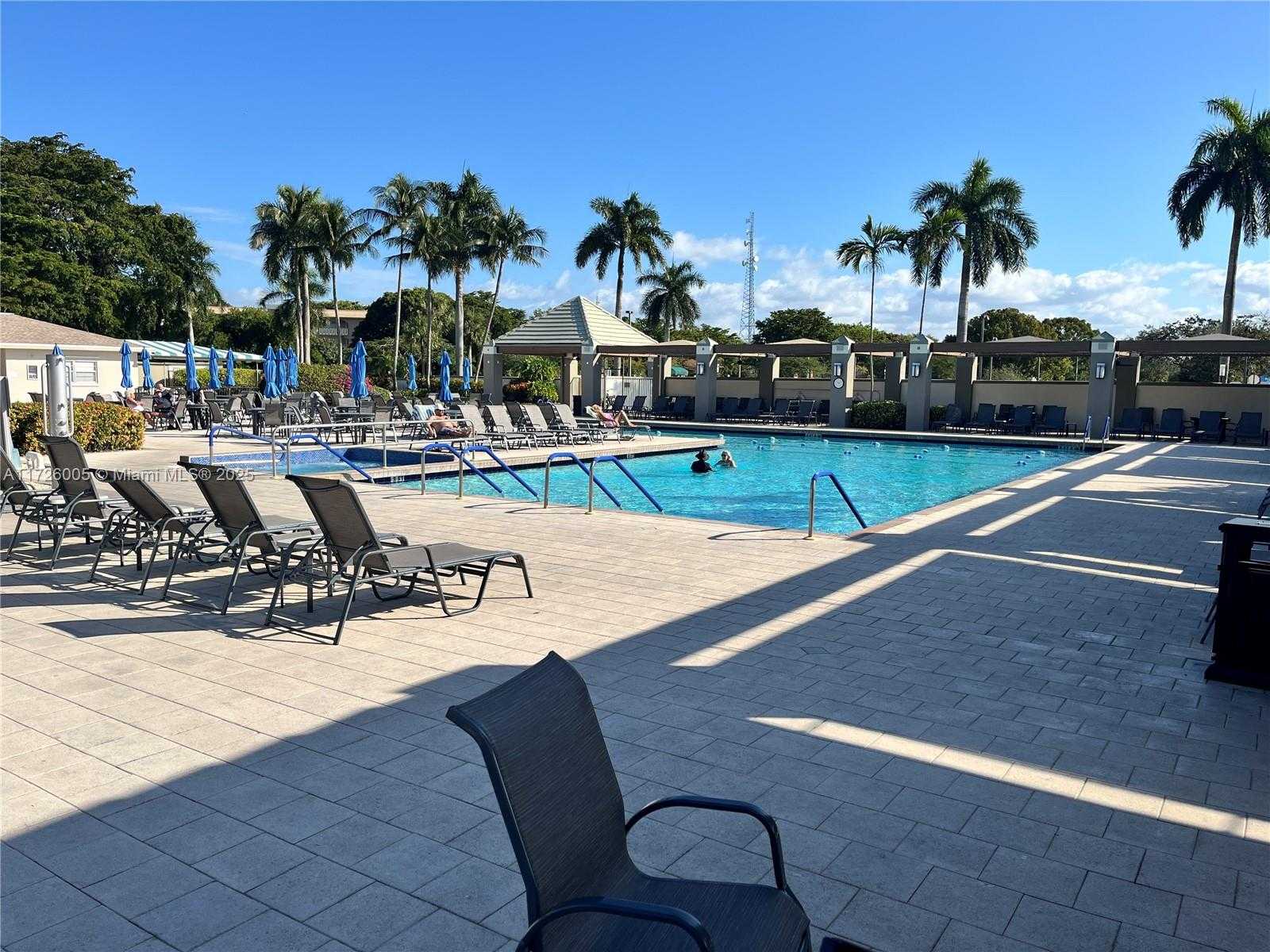 Small Image of 2005 GRANADA DR #E3, Coconut Creek Number 21