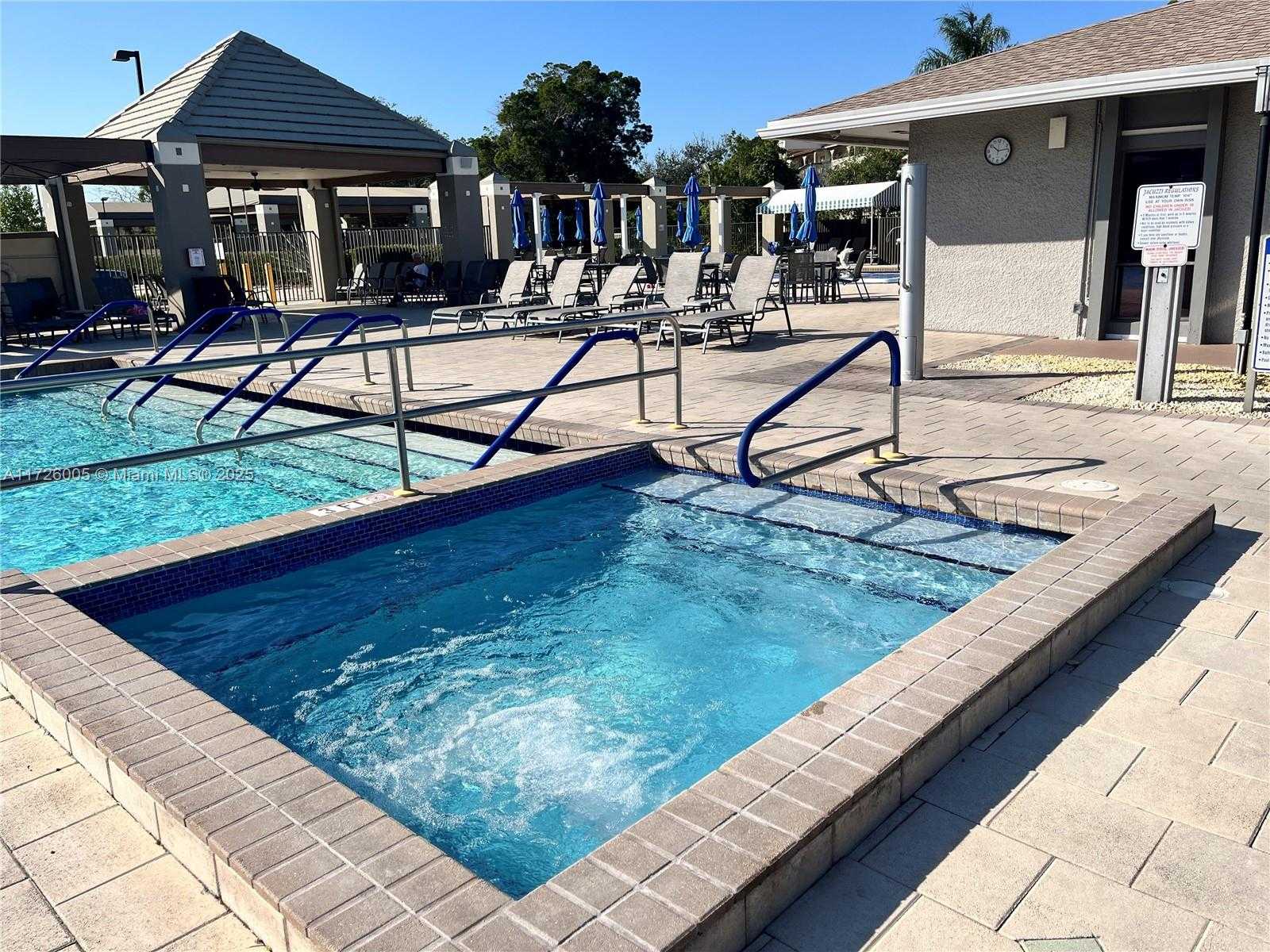 Small Image of 2005 GRANADA DR #E3, Coconut Creek Number 23