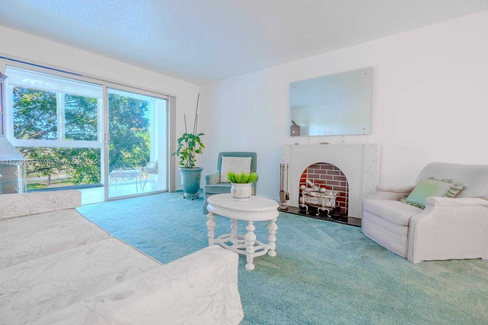 Small Image of 2005 GRANADA DR #E3, Coconut Creek Number 9