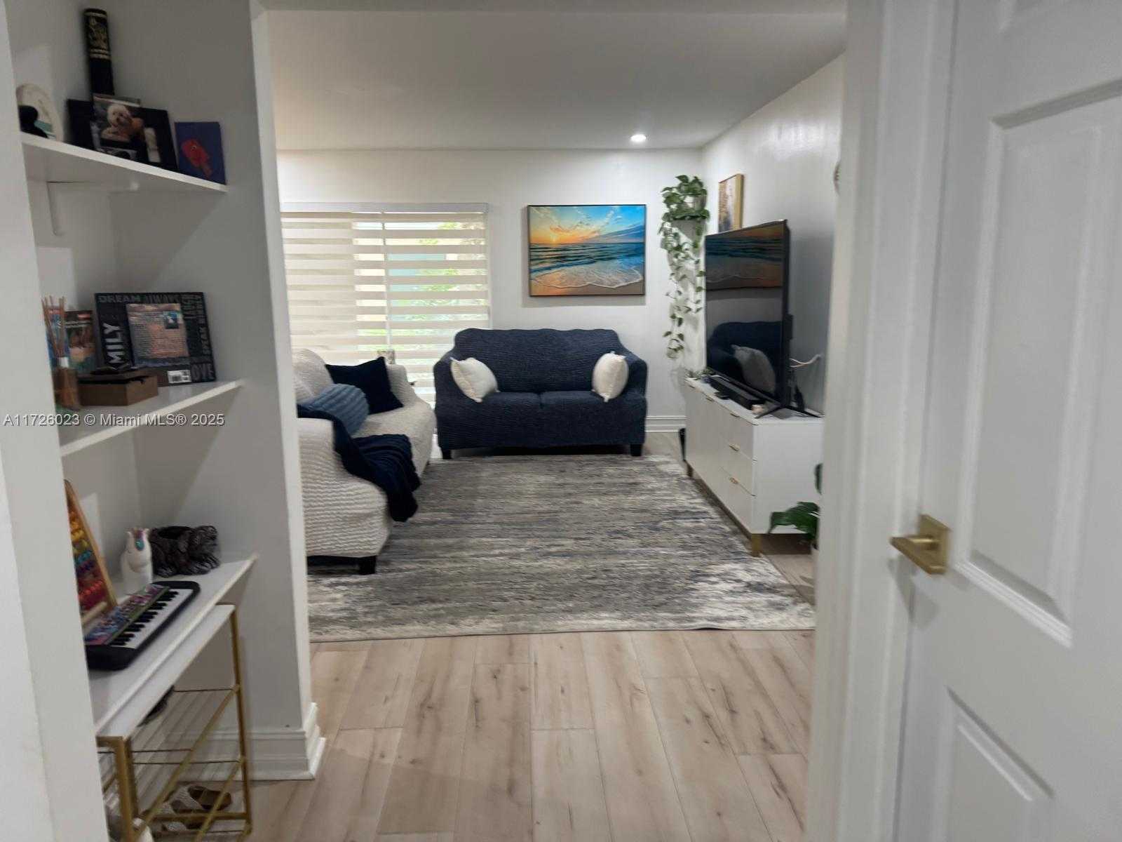 Small Image of 995 RIVERSIDE #111, Coral Springs Number 10