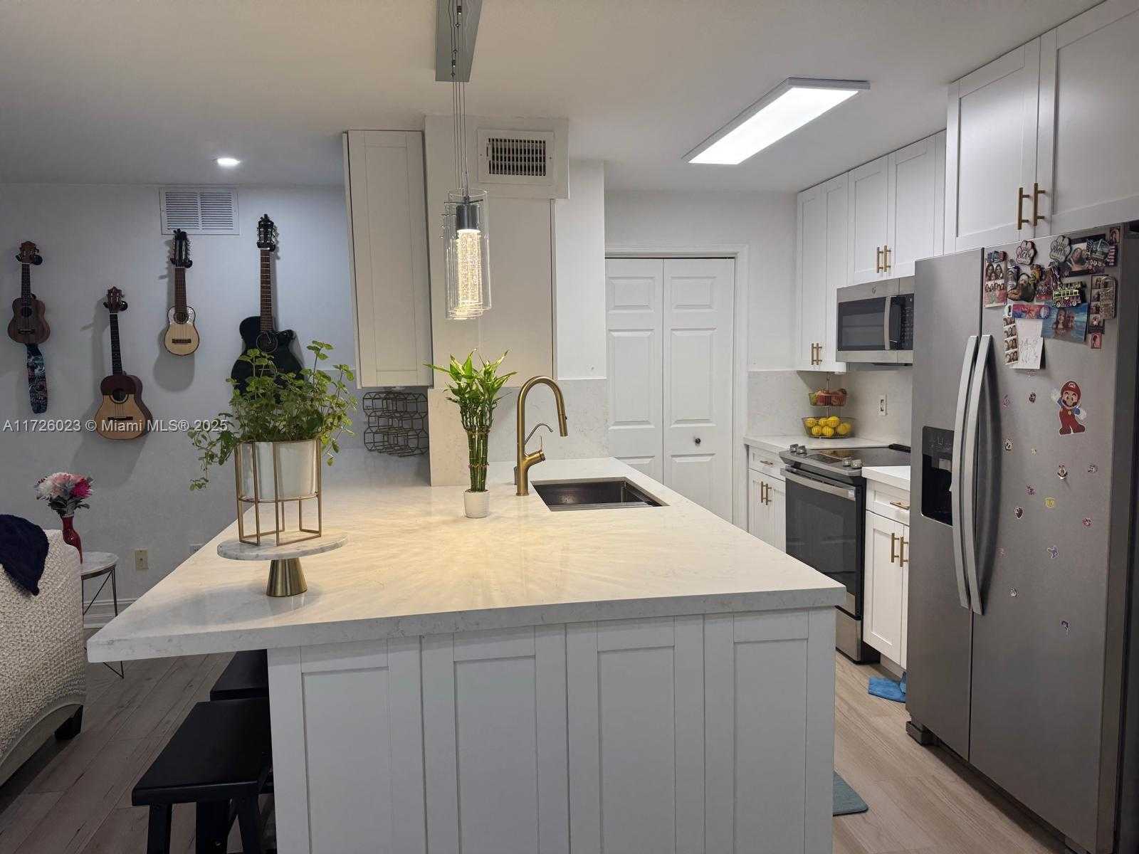 Small Image of 995 RIVERSIDE #111, Coral Springs Number 4