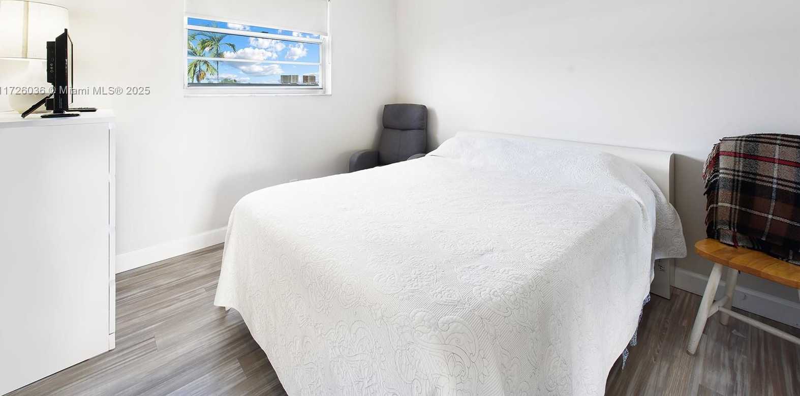Small Image of 2145 PIERCE ST #320, Hollywood Number 11