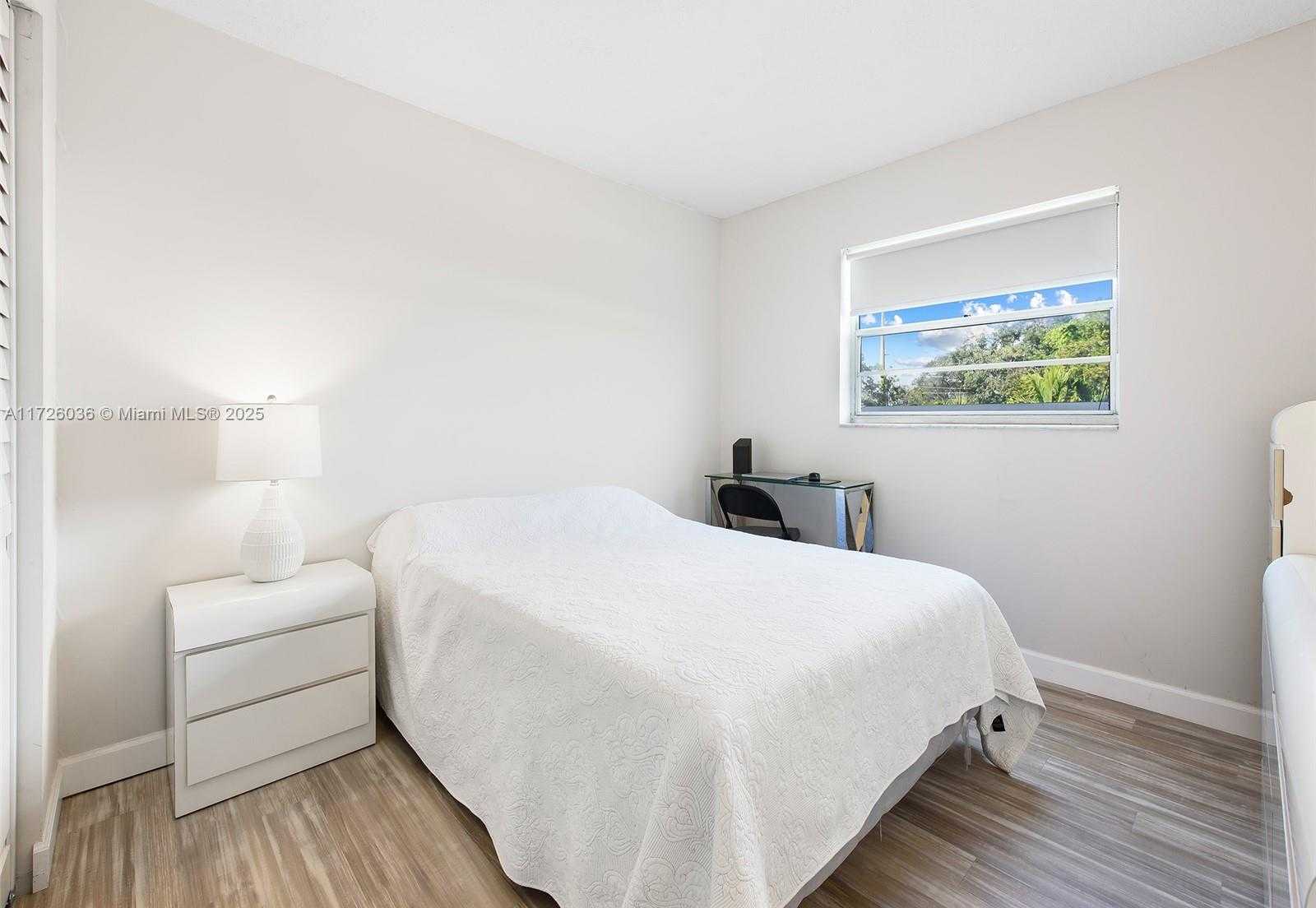 Small Image of 2145 PIERCE ST #320, Hollywood Number 8