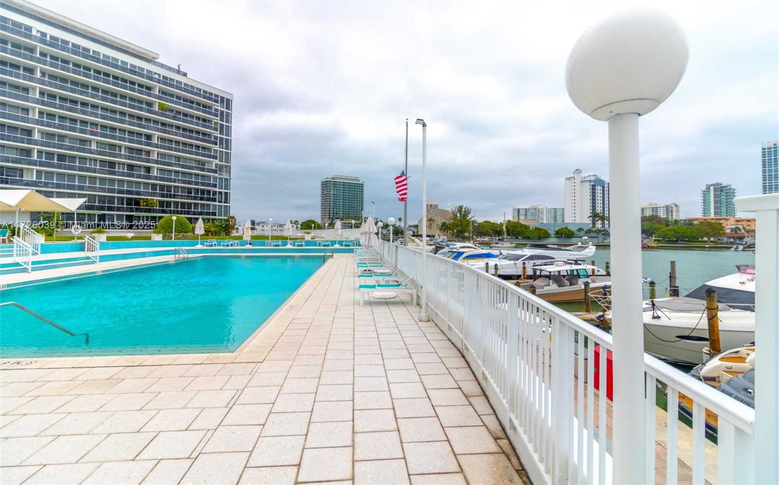 Small Image of 900 BAY DR #513, Miami Beach Number 16