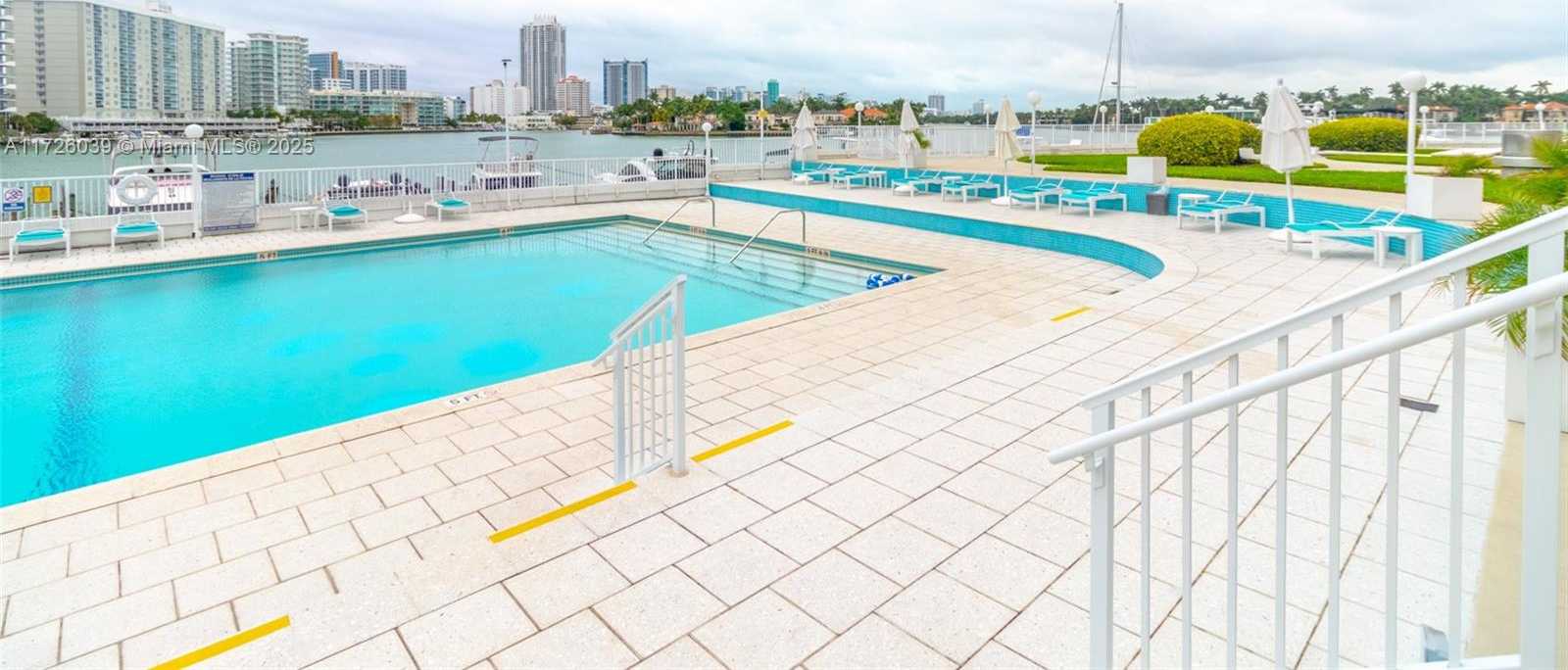 Small Image of 900 BAY DR #513, Miami Beach Number 18