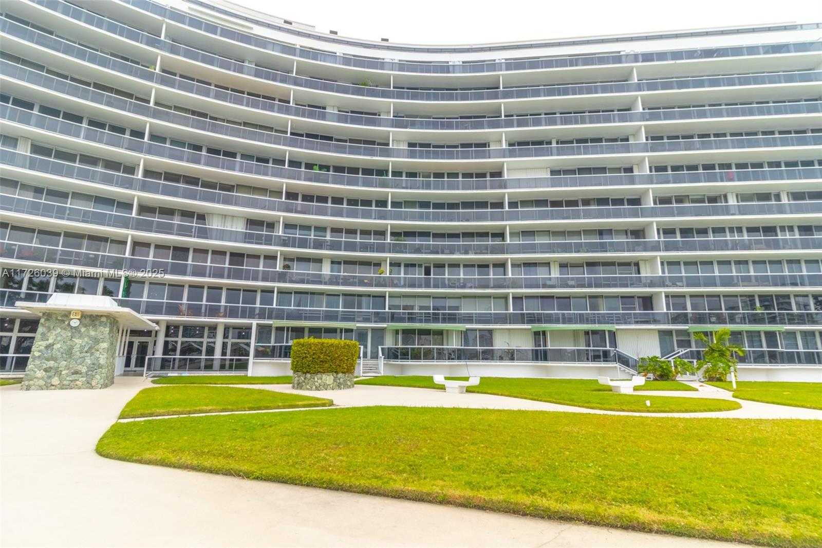 Small Image of 900 BAY DR #513, Miami Beach Number 21