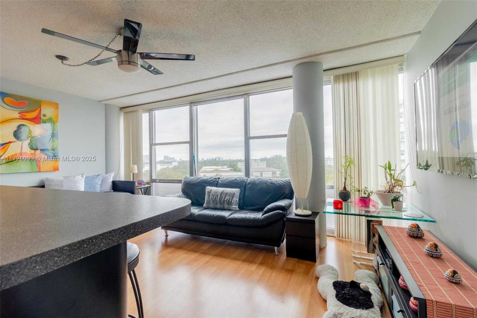 Small Image of 900 BAY DR #513, Miami Beach Number 4