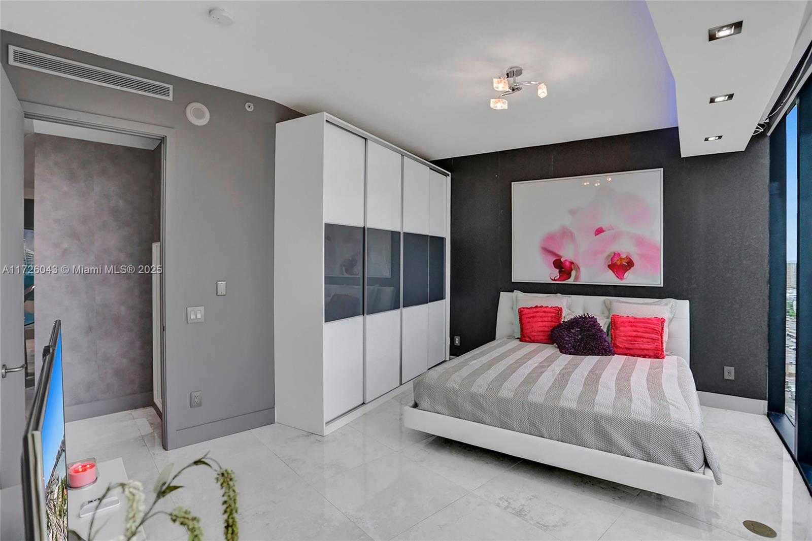 Small Image of 18555 COLLINS AVE #2203, Sunny Isles Beach Number 25
