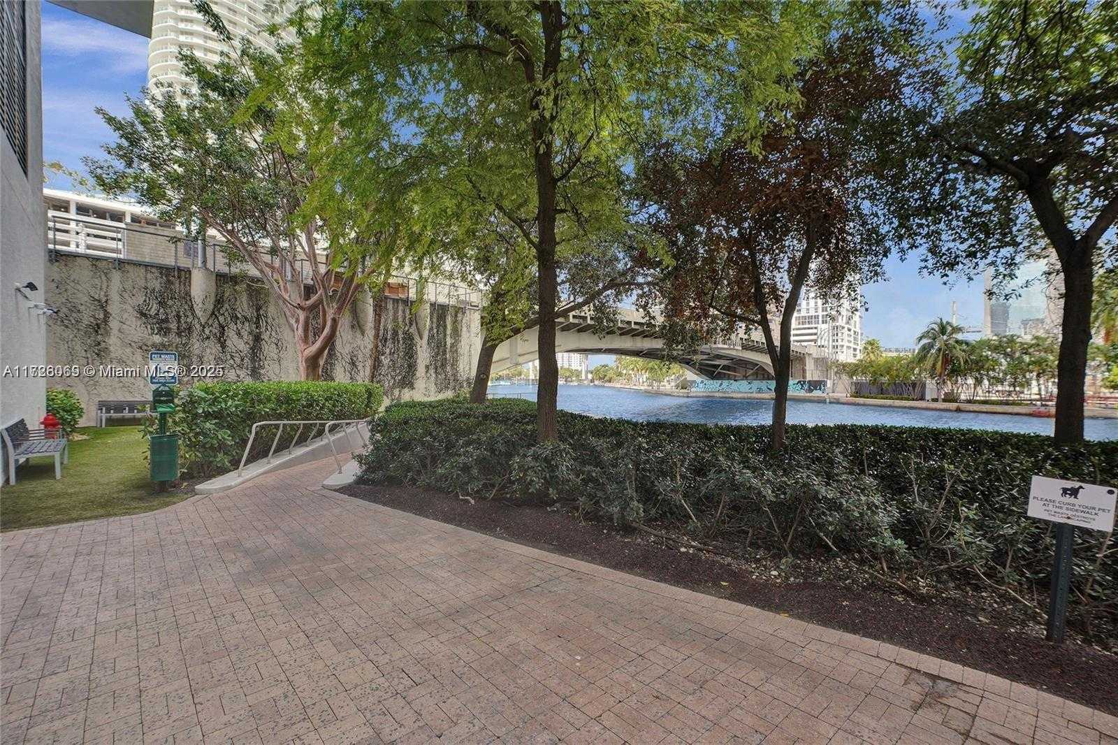 Small Image of 185 SOUTH WEST 7TH ST #3800, Miami Number 22
