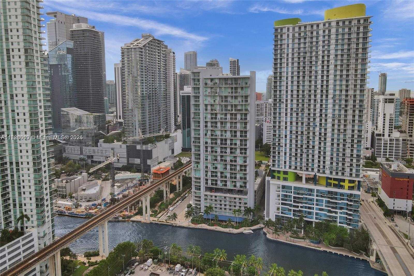 Small Image of 185 SOUTH WEST 7TH ST #3800, Miami Number 24
