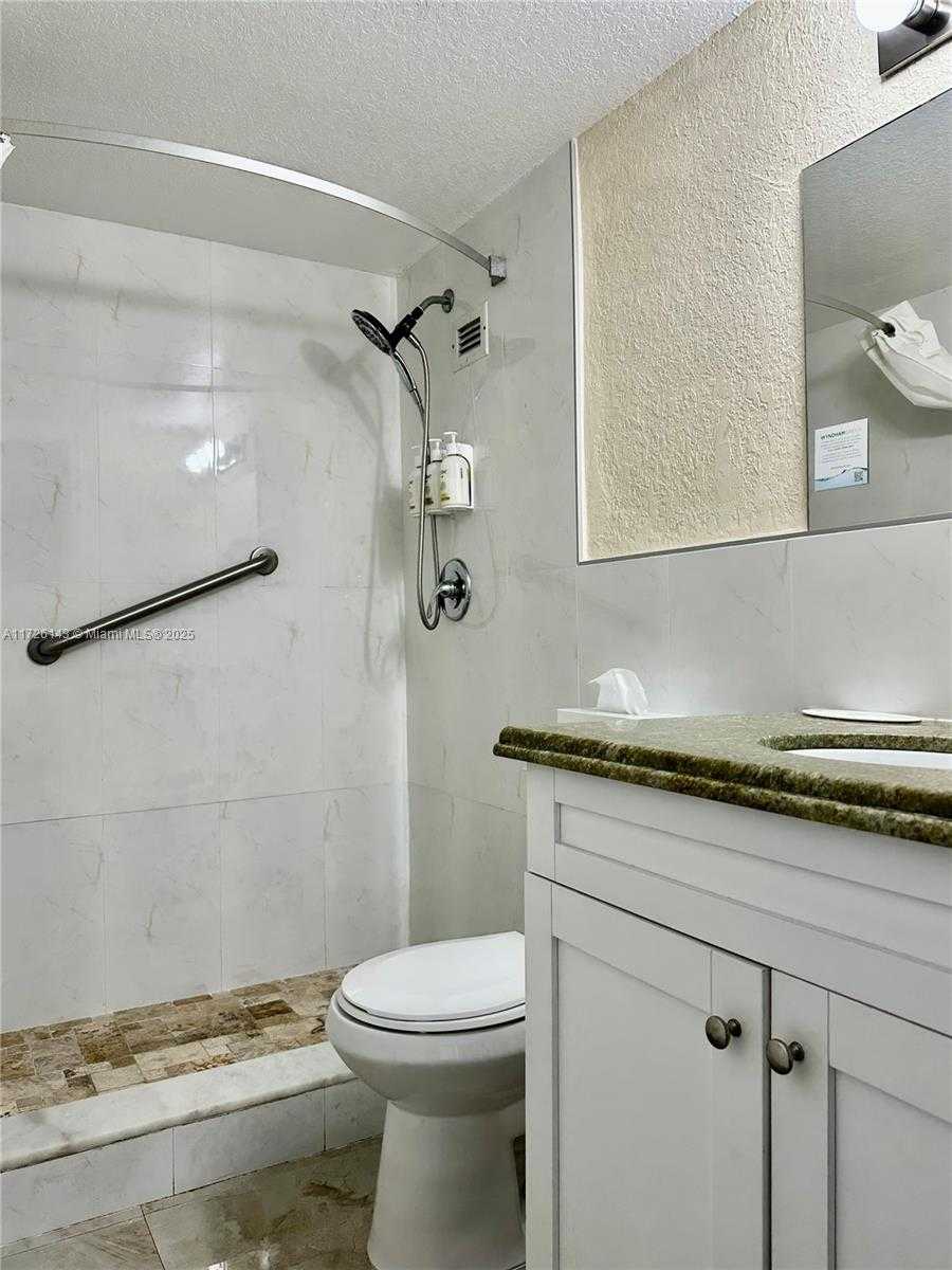 Small Image of 19201 COLLINS AVE #308, Sunny Isles Beach Number 14
