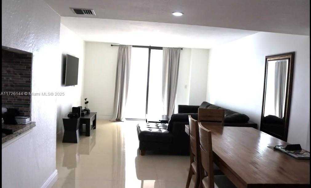 Small Image of 1621 COLLINS AVE #310, Miami Beach Number 11