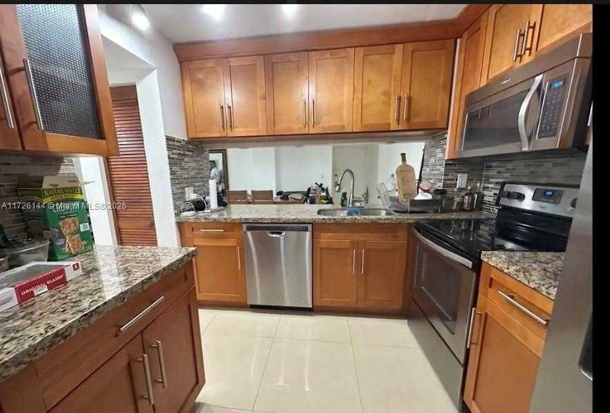 Small Image of 1621 COLLINS AVE #310, Miami Beach Number 12